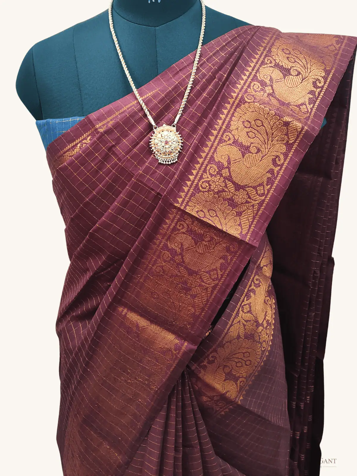 Madurai Zari Check Self Sungudi Cotton Saree -Maroon Colour